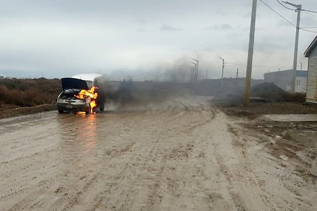 Vehiculo utilitario se prendió fuego circulando en Rio Grande