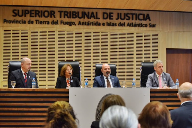 La Corte Fueguina sobreseyó a dos policías acusados de apremios ilegales a un menor en Ushuaia