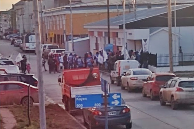 Cooperativistas de Rio Grande reclaman a Melella y Castillo que cumplan las promesas de trabajo