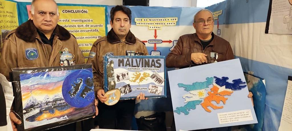 LA SECRETARÍA DE MALVINAS VISITÓ LA FERIA DE ARTE, CIENCIA Y TECNOLOGÍA 2022