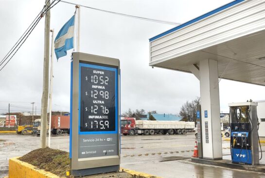 La nafta súper cruzó la barrera de los $100 en Tierra del Fuego