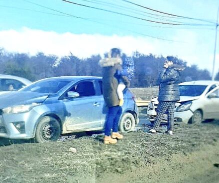 Triple choque arroja una persona herida