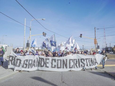 Hubo multitudinarias caravanas en respaldo a Cristina Kirchner