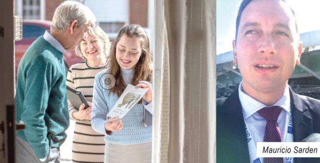 Testigos de Jehová vuelven a recorrer casa por casa Testigos de Jehová vuelven a recorrer casa por casa
