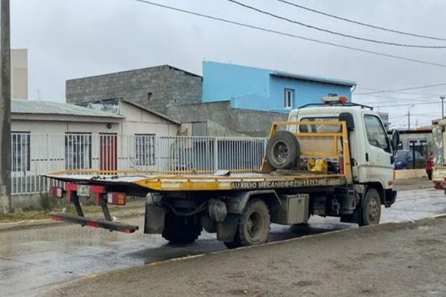 Hurtaron un camion y lo dejaron estacionado en la otra punta de la ciudad