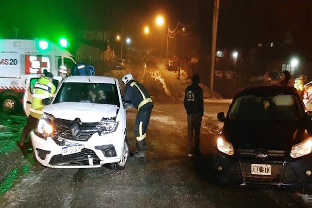 Choque dos mujeres lesionadas