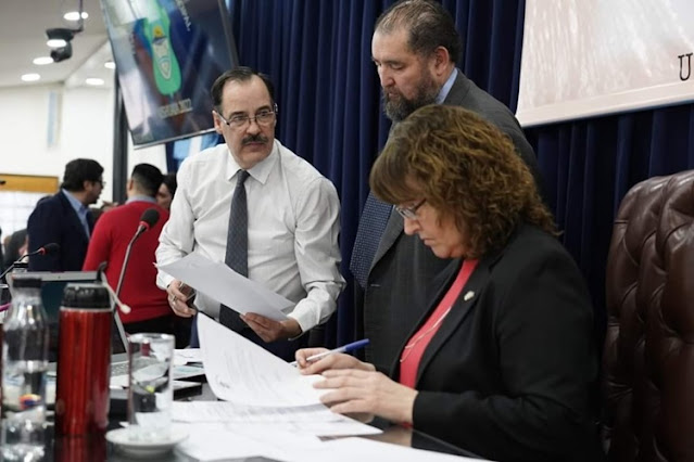 Constituyente, pedido de destitución de Branca, fue enviada a comisión para su análisis