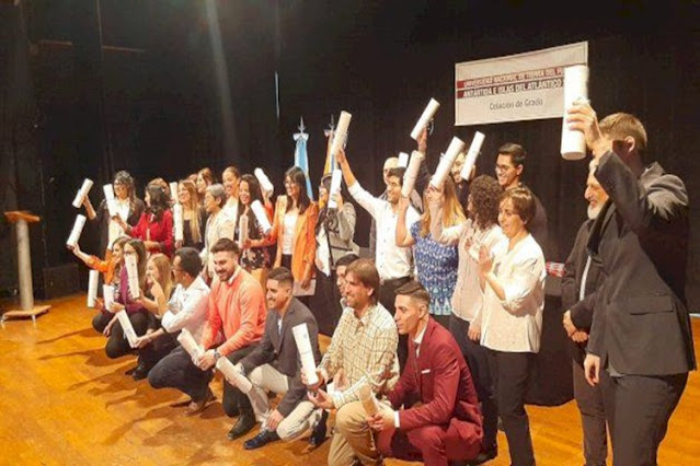 UNTDF tomaron juramento a 36 nuevos egresados