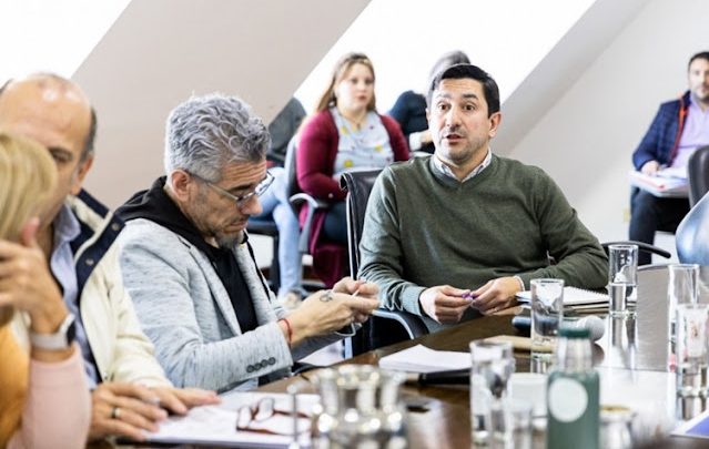 Gobierno propone que docentes se jubilen con el haber calculado de los 5 ultimos años y no de diez como el resto de los estatales