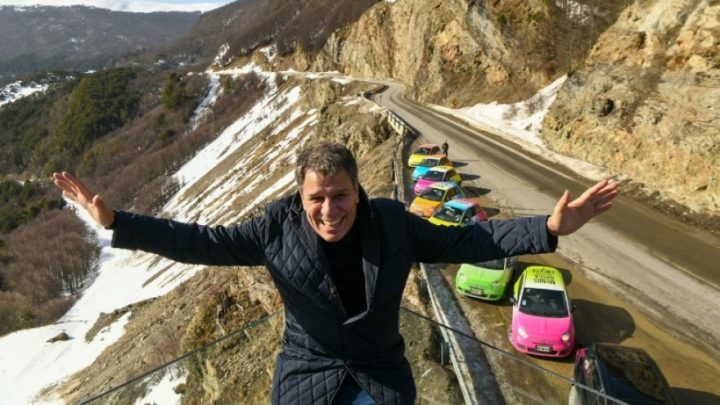 Facundo Manes y el viaje «empático» de más de un millón para traer sus autitos a TDF para su candidatura