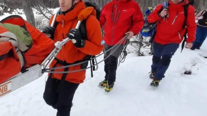 LA COMISIÓN DE AUXILIO DE USHUAIA ASISTIÓ A UNA PERSONA ACCIDENTADA EN LAGUNA ESMERALDA