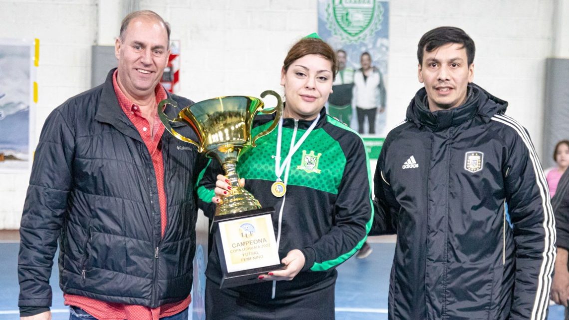 Escuela Municipal, las campeonas de la Copa Ushuaia