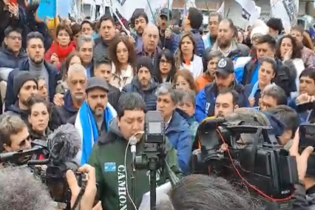 Gremios en alerta y movilizacion, la CGT realizaría un paro nacional el próximo lunes 5