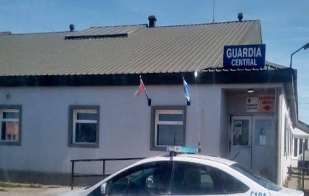 Un hombre apuñalado en la madrugada