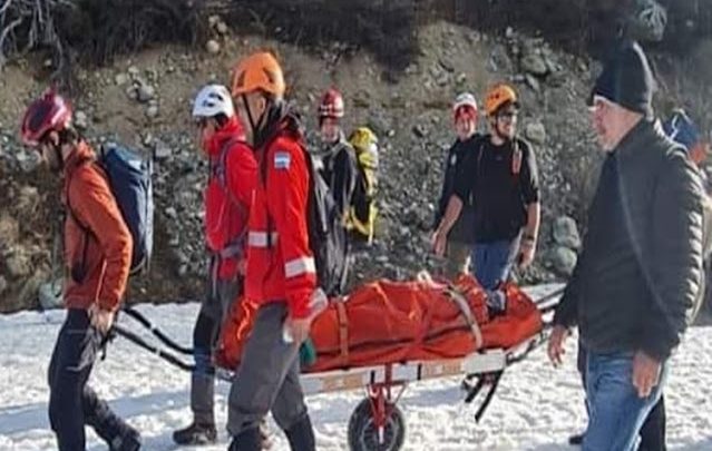 Rescate a una turista lesionada en el zona del Glaciar Martial