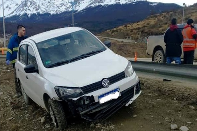 Paso de largo en la rotonda, choco contra el guardarrail, voló y cayo del otro lado en Ushuaia