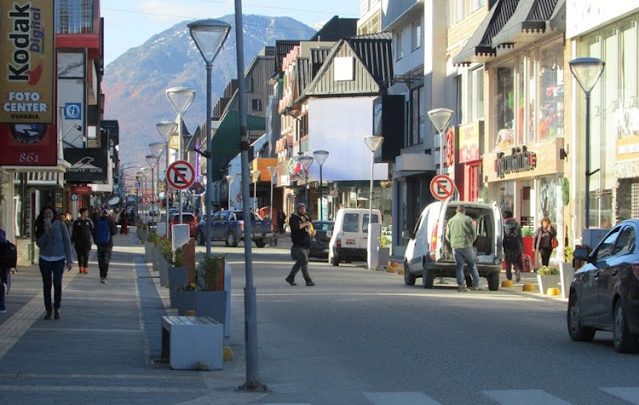 Comerciantes plantean situacion insostenible por aumento de tarifas y competencia desleal de ferias