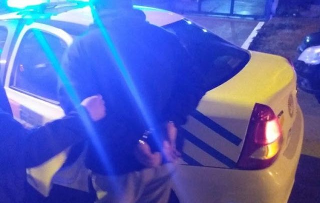 Detenido por mantener una relación de pareja, con su hija no biológica desde los 12 años