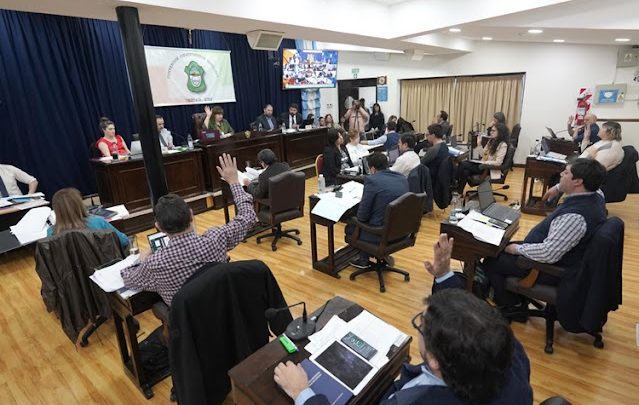 Jura de la Carta Organica a las 19 horas en el Polideportivo