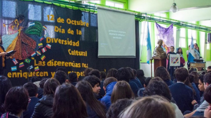 LA MUNICIPALIDAD DE USHUAIA PARTICIPÓ DEL ACTO DEL DÍA DE LA DIVERSIDAD CULTURAL ORGANIZADO POR EL COLEGIO DON BOSCO