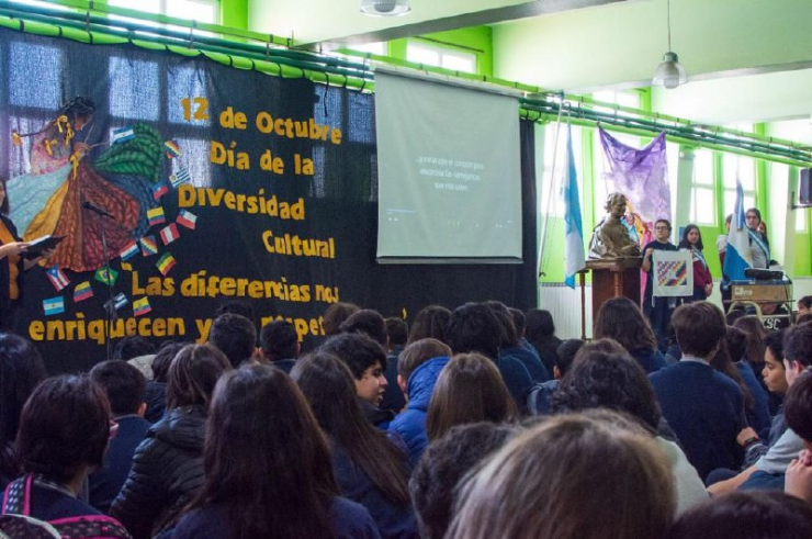LA MUNICIPALIDAD DE USHUAIA PARTICIPÓ DEL ACTO DEL DÍA DE LA DIVERSIDAD CULTURAL ORGANIZADO POR EL COLEGIO DON BOSCO