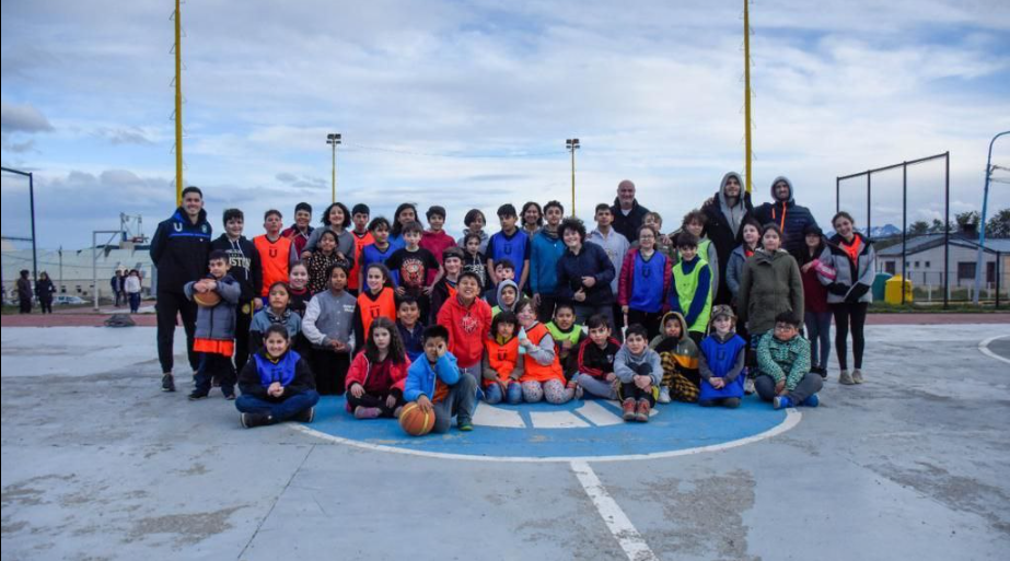 COMENZARON LOS ENCUENTROS DEPORTIVOS PARA NIÑOS Y NIÑAS ORGANIZADOS POR EL INSTITUTO MUNICIPAL DE DEPORTES