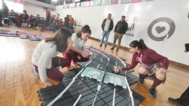 Apasionante final de las Olimpiadas Newsan de Tecnología