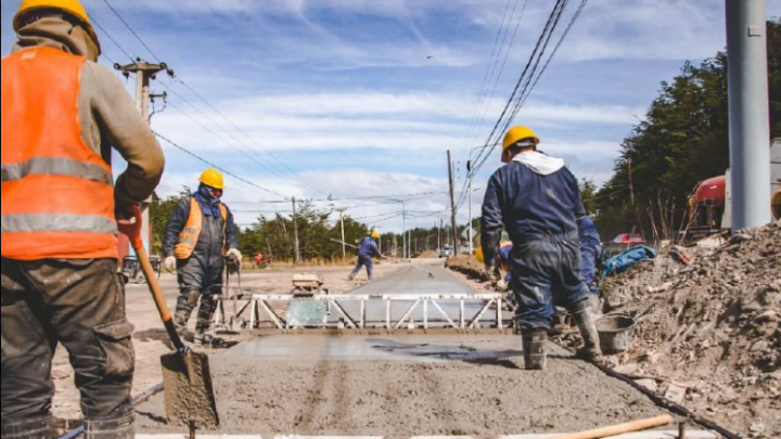 SE HORMIGONARON OTROS 150 METROS LINEALES DE LA BICISENDA “PENSAR MALVINAS”
