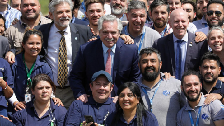 “Tengamos el orgullo de ser uno de los diez países del mundo con capacidades para poner satélites en órbita”, dijo el Presidente