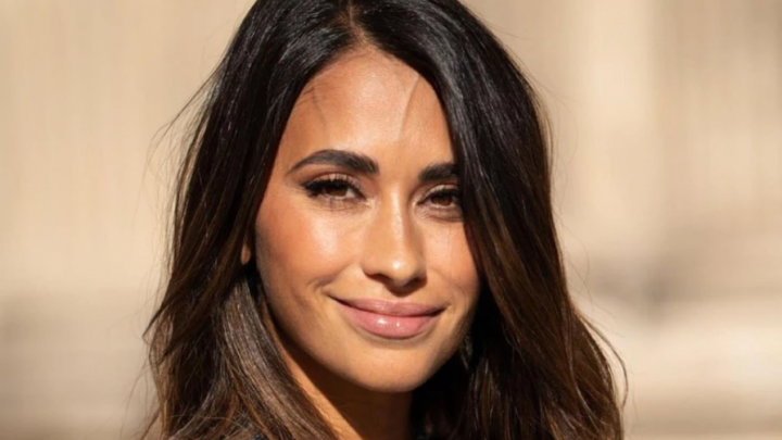 Antonela Roccuzzo se robó todas las miradas en el desfile de Louis Vuitton