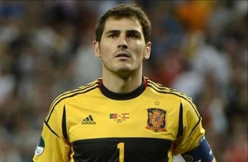 “Soy gay”: el tuit de Iker Casillas por el que acusó un hackeo y la broma de Carles Puyol
