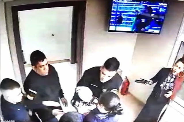 Policia salvo la vida a un bebe que ingreso con su madre ahogado en la Comisaria Policia salvo la vida a un bebe que ingreso con su madre ahogado en la Comisaria