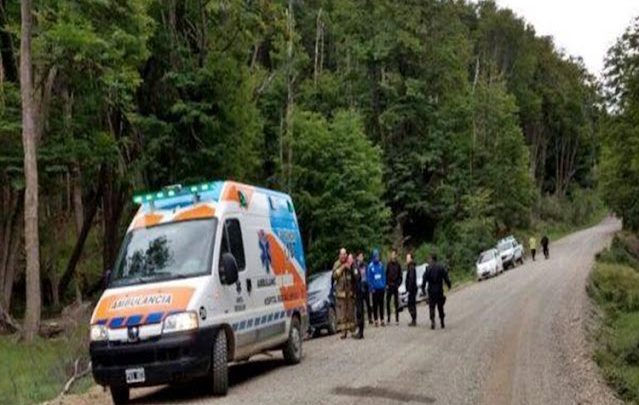 Combi de turismo con pasajeros desbarrancada en la Ruja J