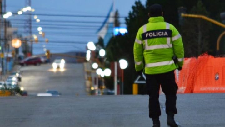 Asaltaron a un taxista y le robaron el auto en la madrugada