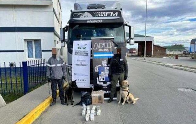 Tres procesados por intentar ingresar 10 kilos de cocaina a TDF