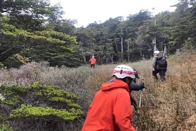 Rescatan a turista extraviada en Laguna Esmeralda