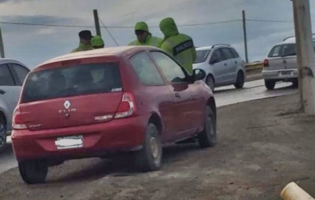 Demoraron a un hombre por perseguir jóvenes y masturbarse en la via publica