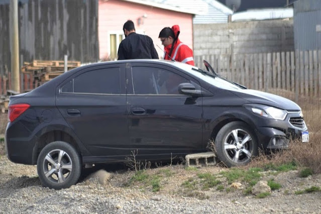 Una joven detenida por lesiones, daños y hurto de un vehículo
