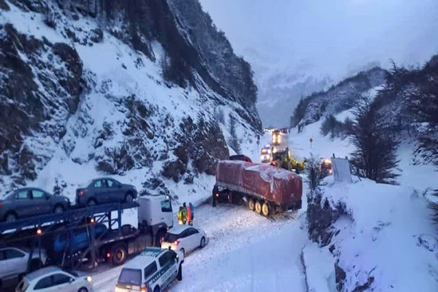 Despistes en la Ruta 3, por la nevada Despistes en la Ruta 3, por la nevada