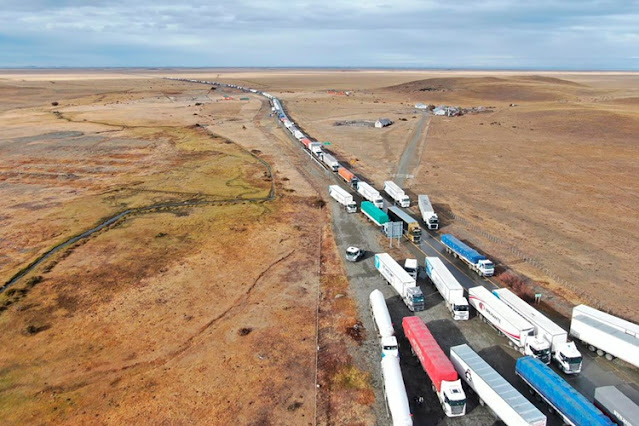 Transporte de carga colapsado a TDF, no hay buques de carga e ingresan 150 diarios con mercaderia