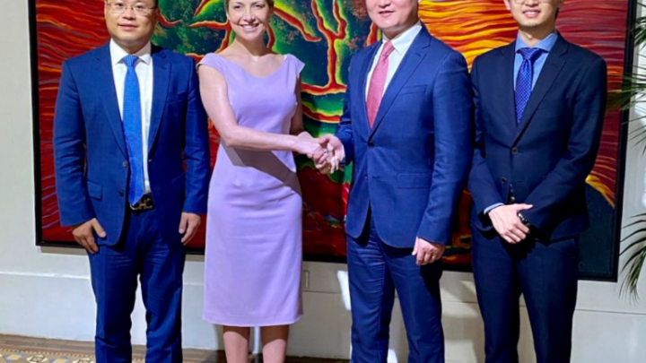 Reunión junto a directivos de Huawei para fomentar la educación en ciencias, tecnología y comunicaciones en Argentina | Noviembre 2022