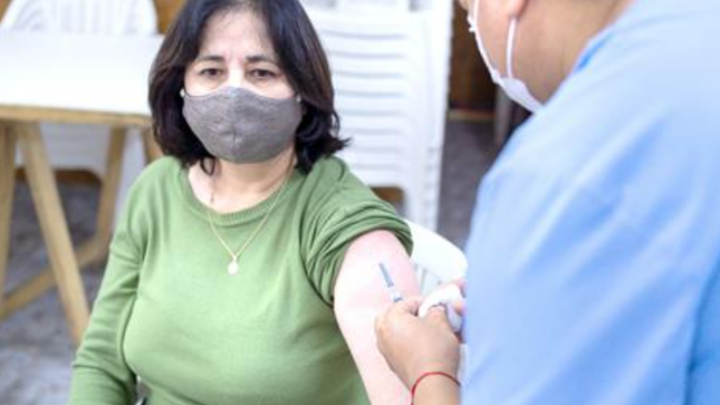 Salud recomendó continuar con la vacunación contra el Covid-19 como medida preventiva