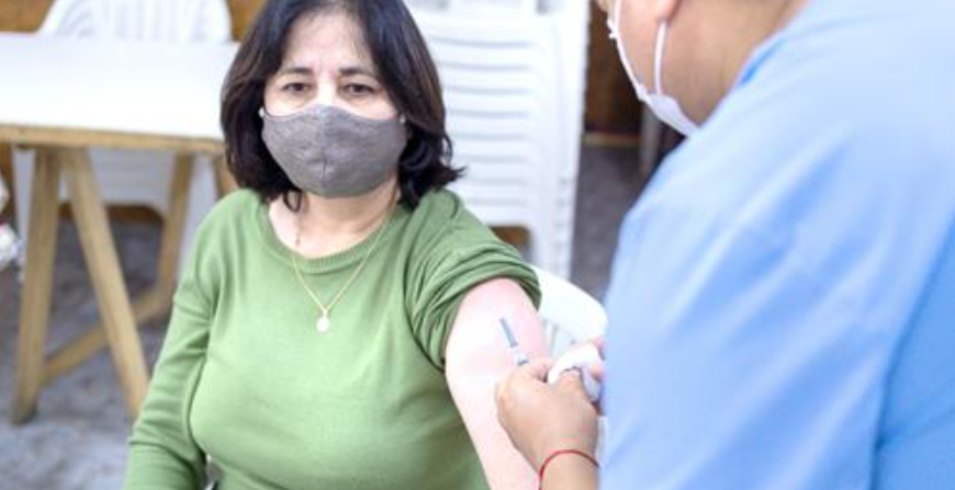 Salud recomendó continuar con la vacunación contra el Covid-19 como medida preventiva