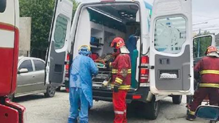 Policías auxiliaron con maniobras de RCP a un hombre infartado