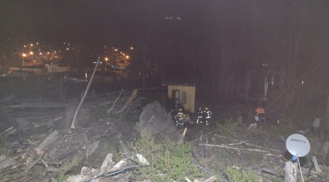 Se despertó por el calor: se le estaba prendiendo fuego la casa Se despertó por el calor: se le estaba prendiendo fuego la casa