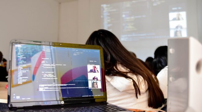 Encuentro de programadores en los Polos Creativos