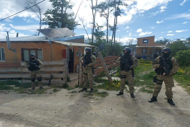 Dos allanamientos y tres detenidos por venta de drogas Dos allanamientos y tres detenidos por venta de drogas