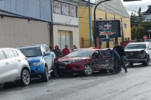 Choque multiple con lesionada en Maipu y Don Bosco Choque multiple con lesionada en Maipu y Don Bosco