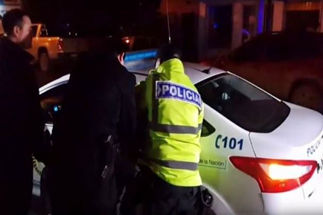 Conductor borracho detenido en la puerta del cuartel de bomberos Ushuaia