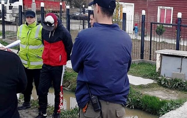 DETENIDO POR INTENTAR ROBAR PUERTAS